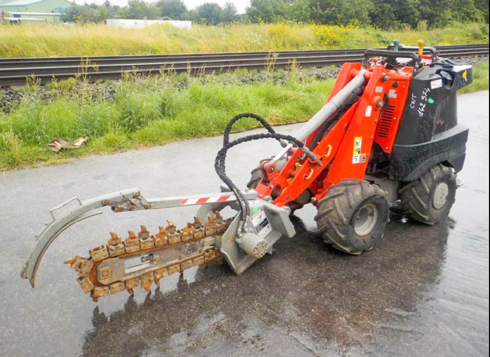 DITCH-WITCH-R300