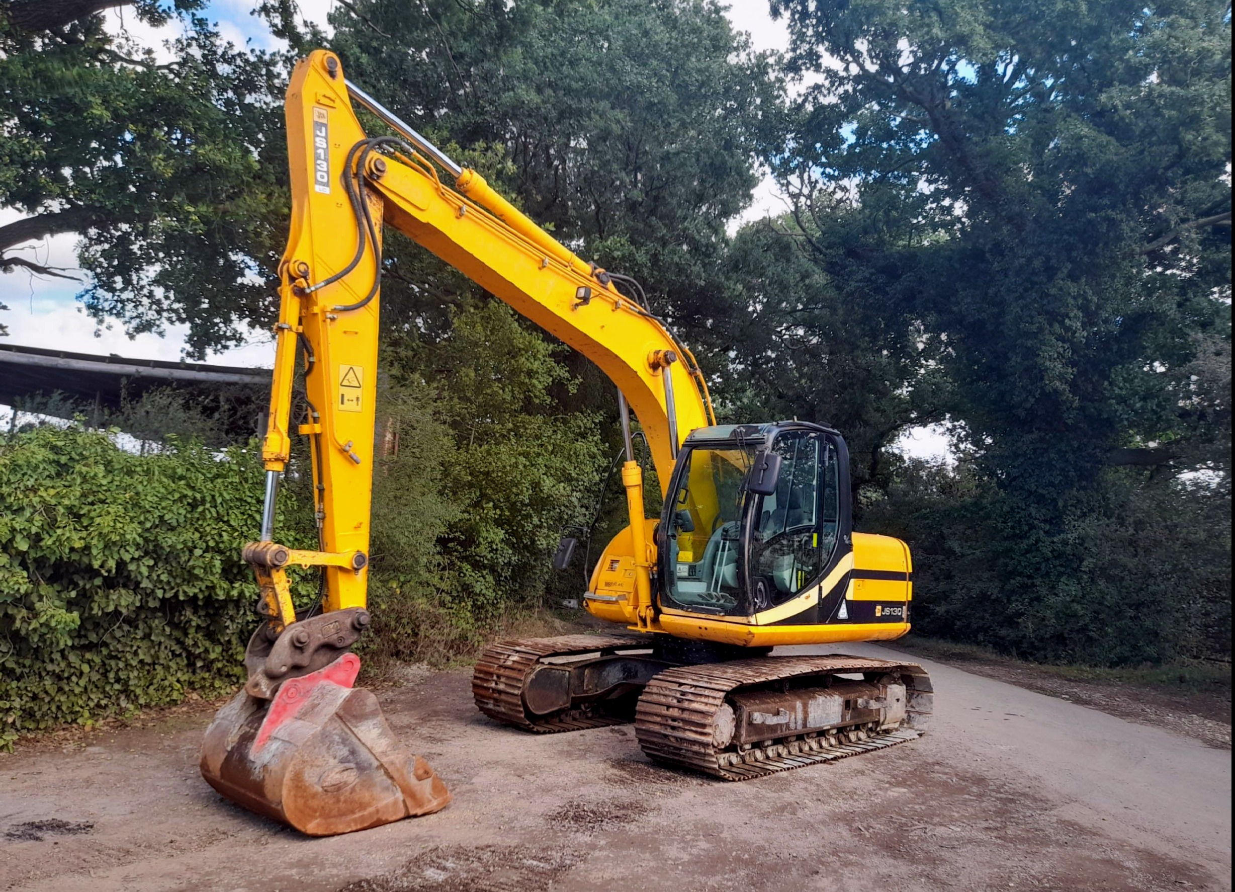 JCB-JS130