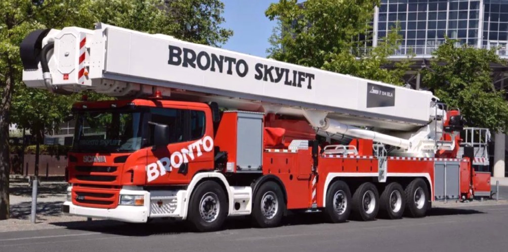 SCANIA-BRONTO-SKYLIFT-S52-XDT